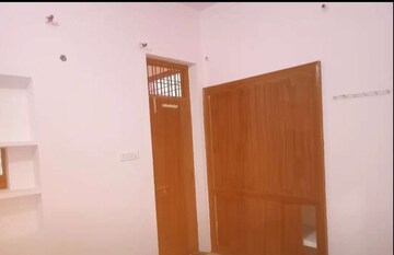 Room in 2 BHK Independent House at Aliganj – for Rent