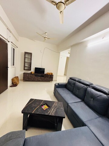 Master Bedroom in 3 BHK Apartment at Raghavendra Arcade, Kondapur – for Rent