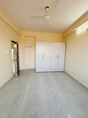 Room in 2 BHK Apartment at Raghavendra Arcade, Kondapur – for Rent