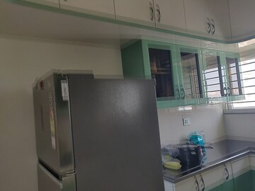 Furnished Amenities in 3 BHK Apartment at Puppalaguda – for Rent