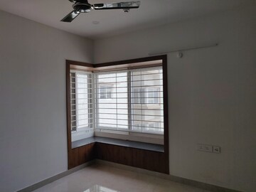 Room in 3 BHK Apartment at Puppalaguda – for Rent