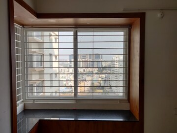 Room in 3 BHK Apartment at Puppalaguda – for Rent