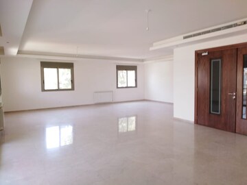Room in 3 BHK Apartment at DLH Metroview, Andheri West – for Rent