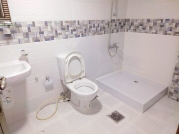 Bathroom in 3 BHK Apartment at DLH Metroview, Andheri West – for Rent