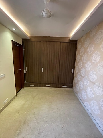 Room in 2 BHK Builder Floor at Lajpat Nagar 4 – for Rent