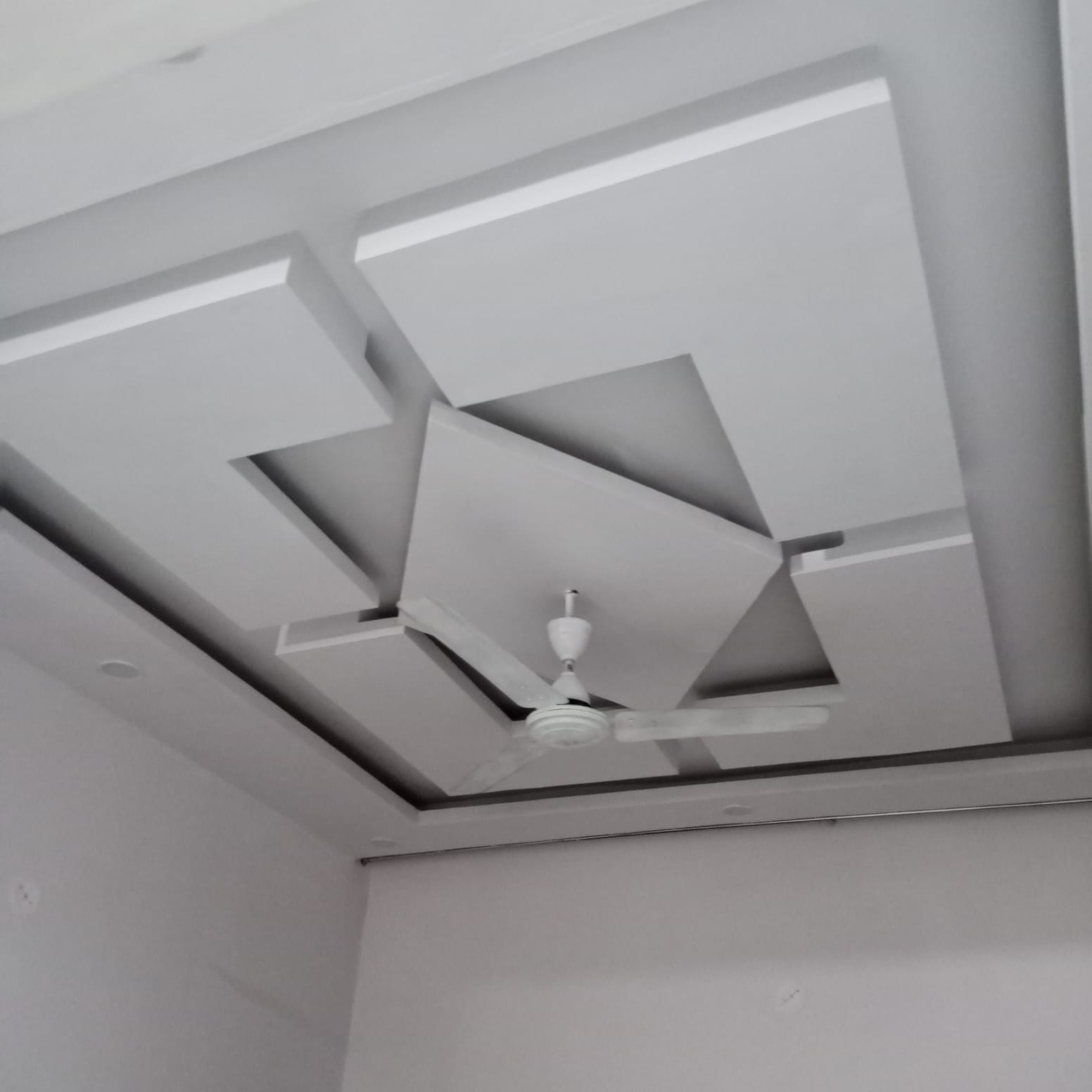 3 BHK Apartment For Sale in Parker White Lily