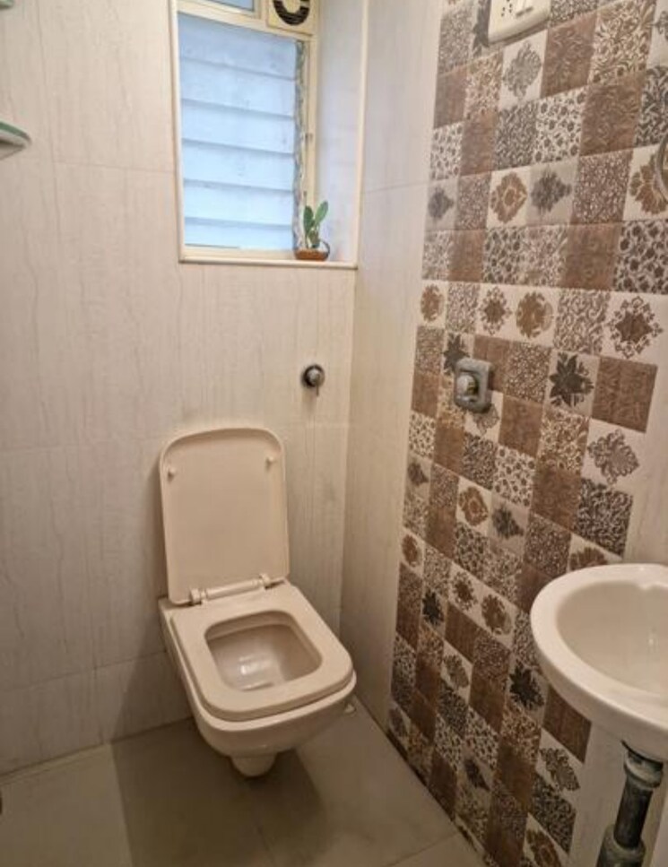 Bathroom, mahim west 1 Bedroom 510 Sq.Ft. Apartment In Mahim West Mumbai 8346981