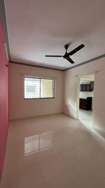Room in 2 BHK Apartment at Gulmohar Paradise Kharadi, Kharadi – for Rent
