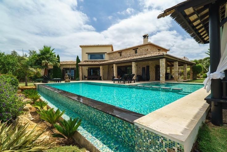 4 BHK + Pooja Room,Study Room,Extra Room Villa For Sale in Av Akhivenkatamma Propert