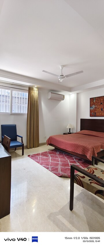 Bedroom in 3 BHK Builder Floor at Defence Colony – for Rent