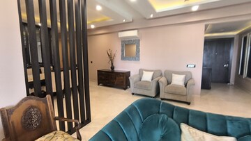 Team Area in 3 BHK Apartment at DLF The Crest, Sector 54 – for Rent