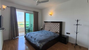Bedroom in 3 BHK Apartment at DLF The Crest, Sector 54 – for Rent