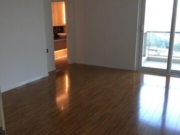 Room in 4 BHK Apartment at DLF The Crest, Sector 54 – for Rent