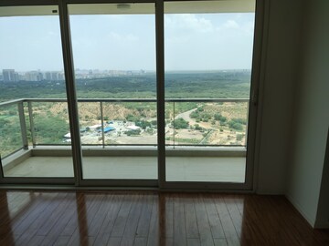 Swimming Pool in 4 BHK Apartment at DLF The Crest, Sector 54 – for Rent