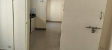 Room in 1 BHK Apartment at Sapphire Lakeside, Powai – for Rent