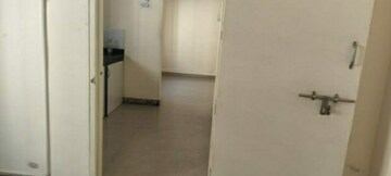 Room in 1 BHK Apartment at Mountain Breeze, Powai – for Rent