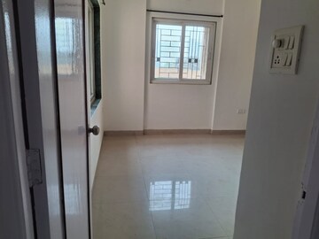 Room in 2 BHK Apartment at Vardhman Gardens, Balkum Pada – for Rent