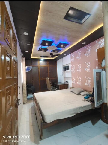 Bedroom in 6 BHK Independent House at Kalwar Road – for Sale