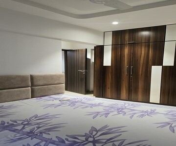 Bedroom in 2 BHK Apartment at Dadar East – for Rent