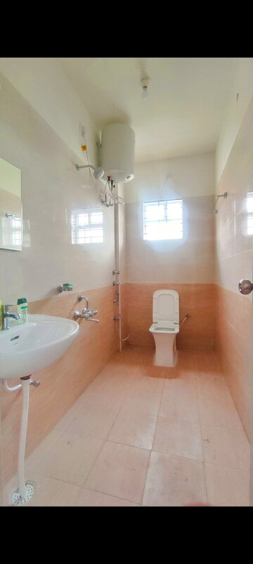 Bathroom in 1 BHK Apartment at Hsr Layout – for Rent