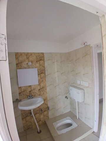 Bathroom in 3 BHK Apartment at Kursi Road – for Rent