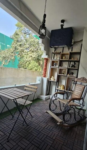 Staircase in 3 BHK Apartment at Hazratganj – for Sale