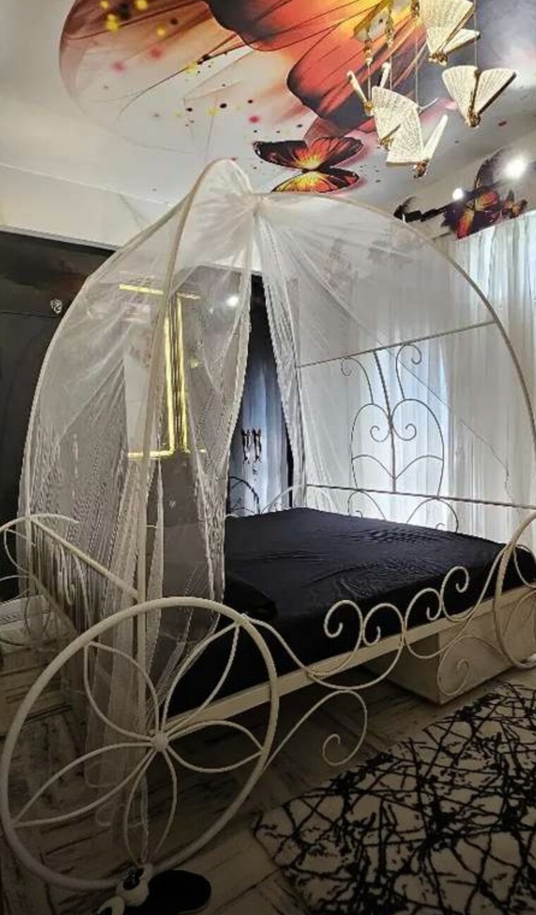 Master Bedroom, hazratganj 3 Bedroom 1600 Sq.Ft. Apartment In Hazratganj Lucknow 8347578