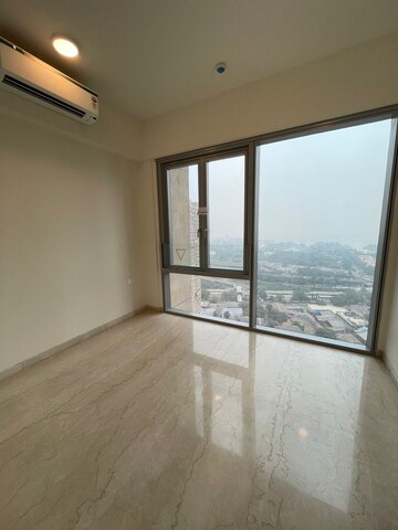 2 BHK Apartment For Rent in Chandak Cornerstone, Worli