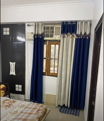 Living Room in 3 BHK Apartment at Butler Colony – for Rent