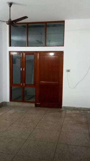 Room in 3 BHK Independent House at Niralanagar – for Rent