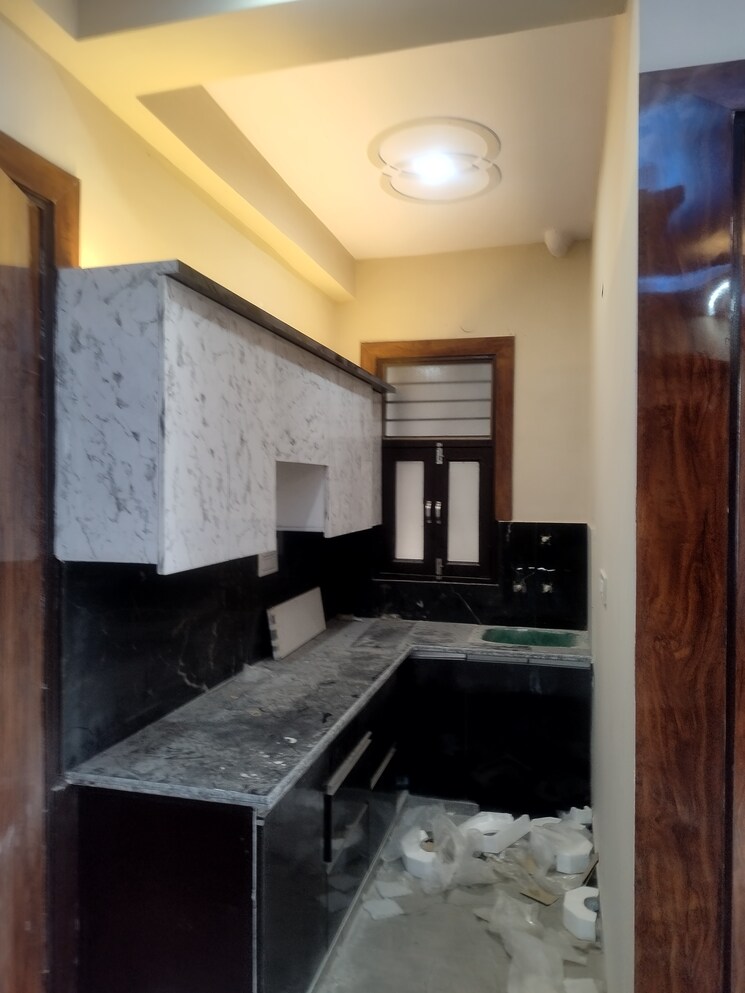 Kitchen, balaji-enclaves 3 Bedroom 100 Sq.Yd. Apartment In Govindpuram Ghaziabad 8347776