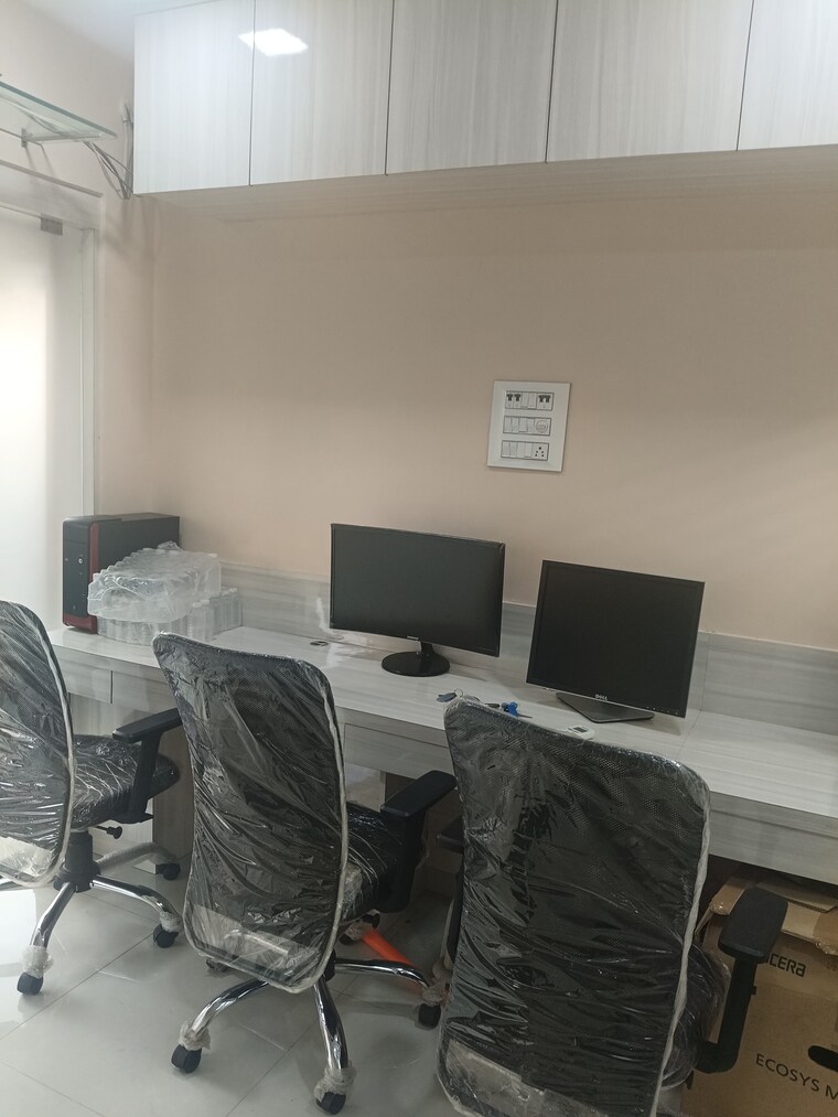 Team Area, mira nagar Commercial Office Space 300 Sq.Ft. In Mira Nagar Mumbai 8347800