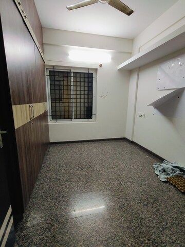 Room in 2 BHK Builder Floor at Hsr Layout – for Rent