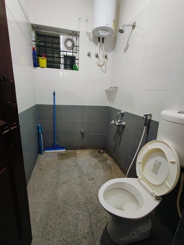 Master Bedroom in 1 BHK Builder Floor at Hsr Layout – for Rent