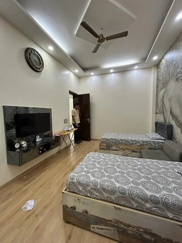 Bedroom in 2 BHK Apartment at Saket – for Rent