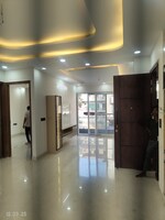 3 BHK + Servant Room 1570 Sq.Ft. Builder Floor in Rwa Residential Society S