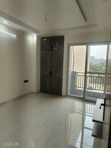 Balcony in 3 BHK Builder Floor at Sector 57 – for Sale