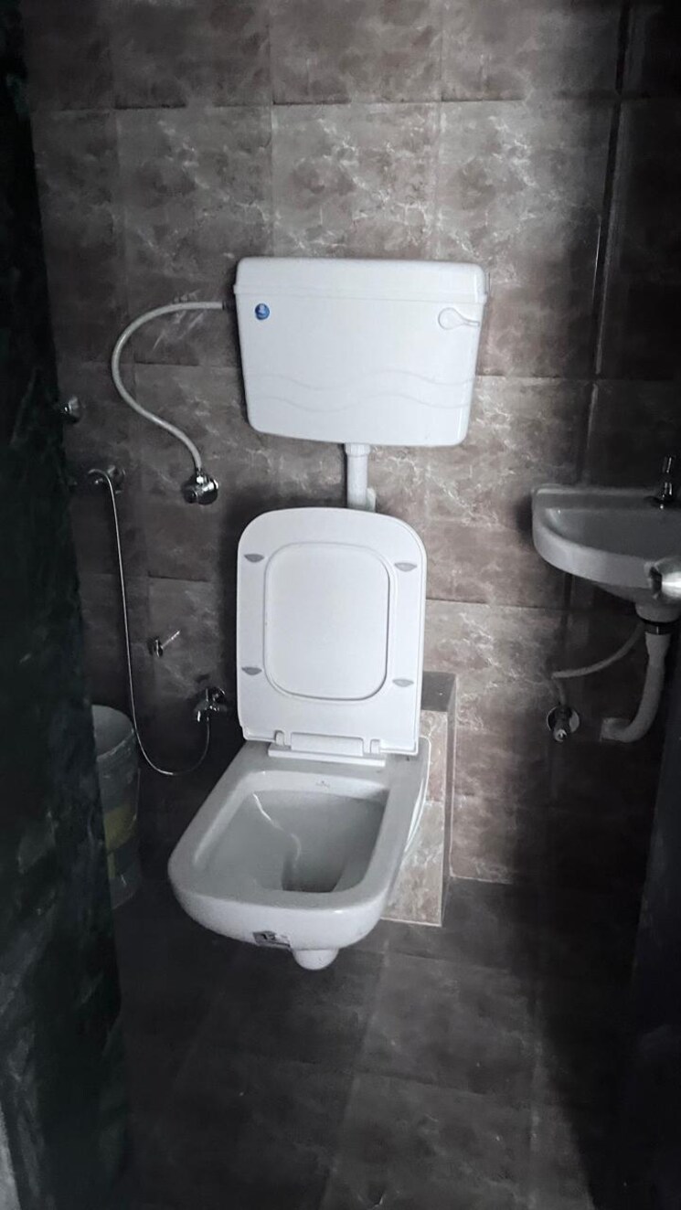 Bathroom, ekta-parks-ville 2 Bedroom 583 Sq.Ft. Apartment In Virar West Palghar 8347942