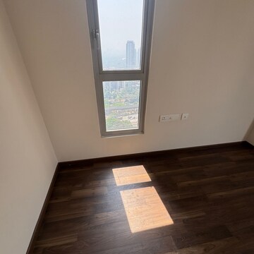 Room in 2 BHK Apartment at Piramal Vaikunth, Ashok Nagar – for Rent