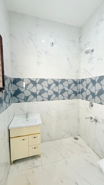Bathroom in 4 BHK Villa at Kharar – for Sale