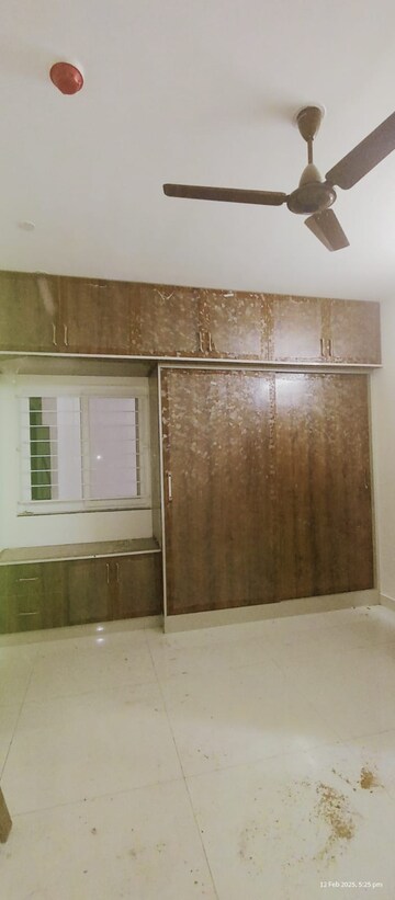 Room in 2.5 BHK Apartment at My Home Tridasa, Tellapur – for Rent