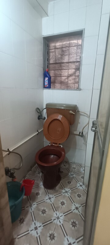 Bathroom in 1 RK Apartment at Akash Darshan, Santacruz East – for Rent