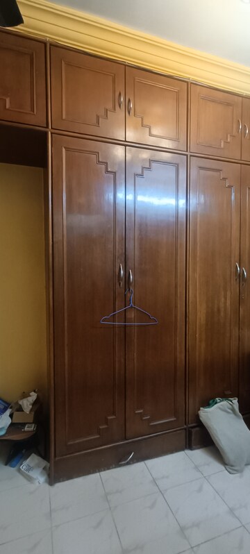 Furnished Amenities in 1 RK Apartment at Akash Darshan, Santacruz East – for Rent