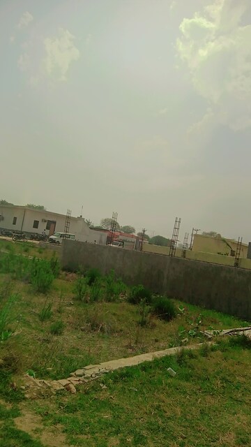  Plot For Sale in Bhopani Village