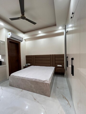 Bedroom in 1 BHK Builder Floor at Sushant Lok 3, Sector 57 – for Rent