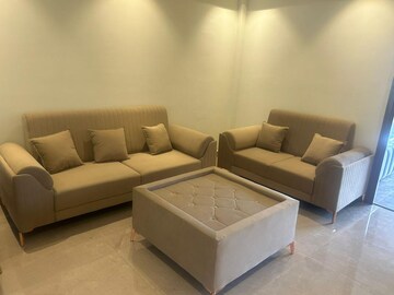 Living Room in 2 BHK Builder Floor at Hong Kong Bazaar, Sector 57 – for Rent