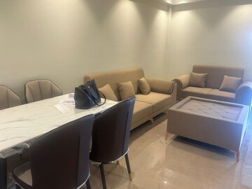 Master Bedroom in 2 BHK Builder Floor at Hong Kong Bazaar, Sector 57 – for Rent