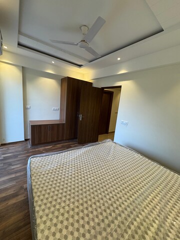 Bedroom in 2 BHK Builder Floor at Hong Kong Bazaar, Sector 57 – for Rent