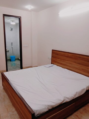 Bedroom in Studio Builder Floor at Sector 45 – for Rent