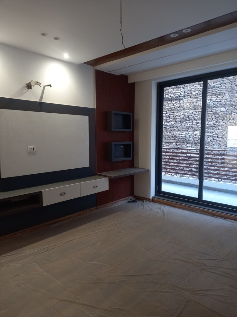 Room, panchkula urban estate 4 Bedroom 410 Sq.Yd. Builder Floor In Panchkula Urban Estate Panchkula 8348434